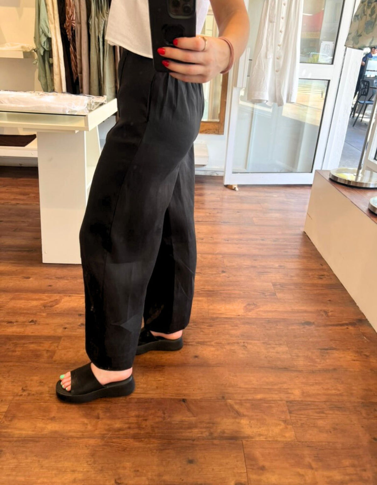 Farah Elastic Back Pants in Black Linen