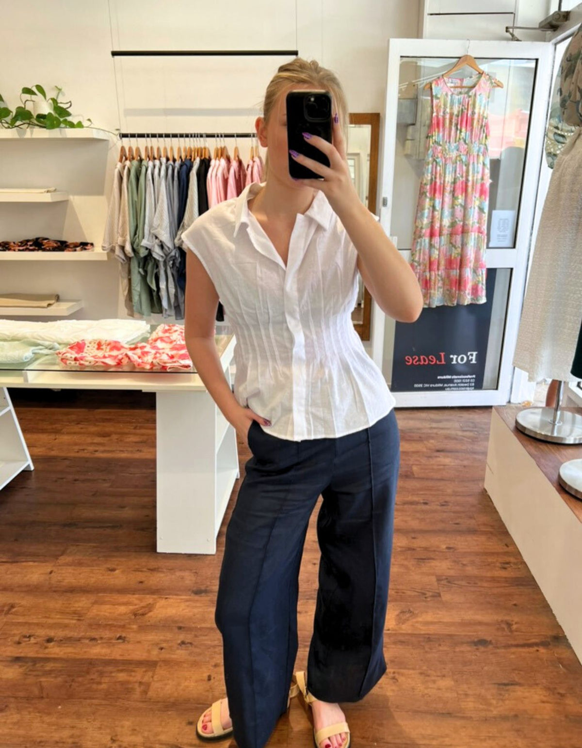 Farah Elastic Back Pants in Navy Linen