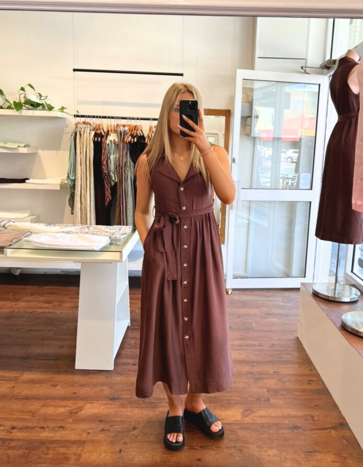 Tara Sleeveless Shirt Dress in Brown