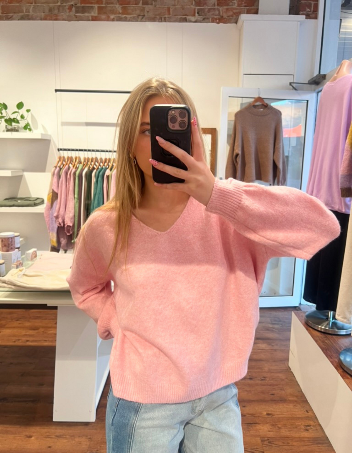 Tully V-Neck Lightweight Knit Jumper in Light Pink