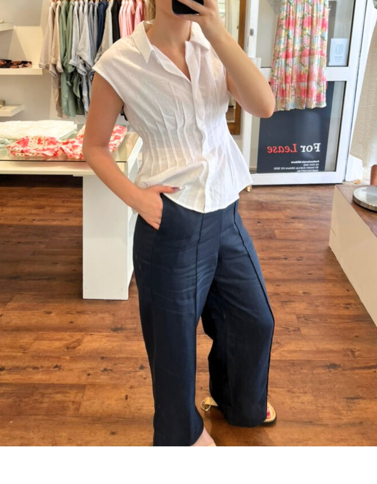 Farah Elastic Back Pants in Navy Linen