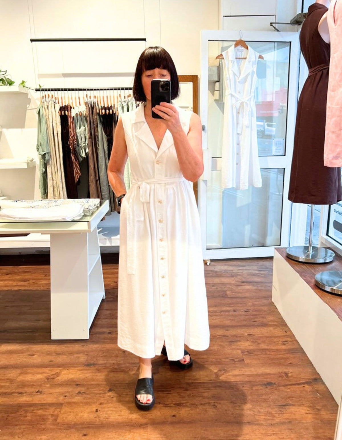 Tara Sleeveless Shirt Dress in White