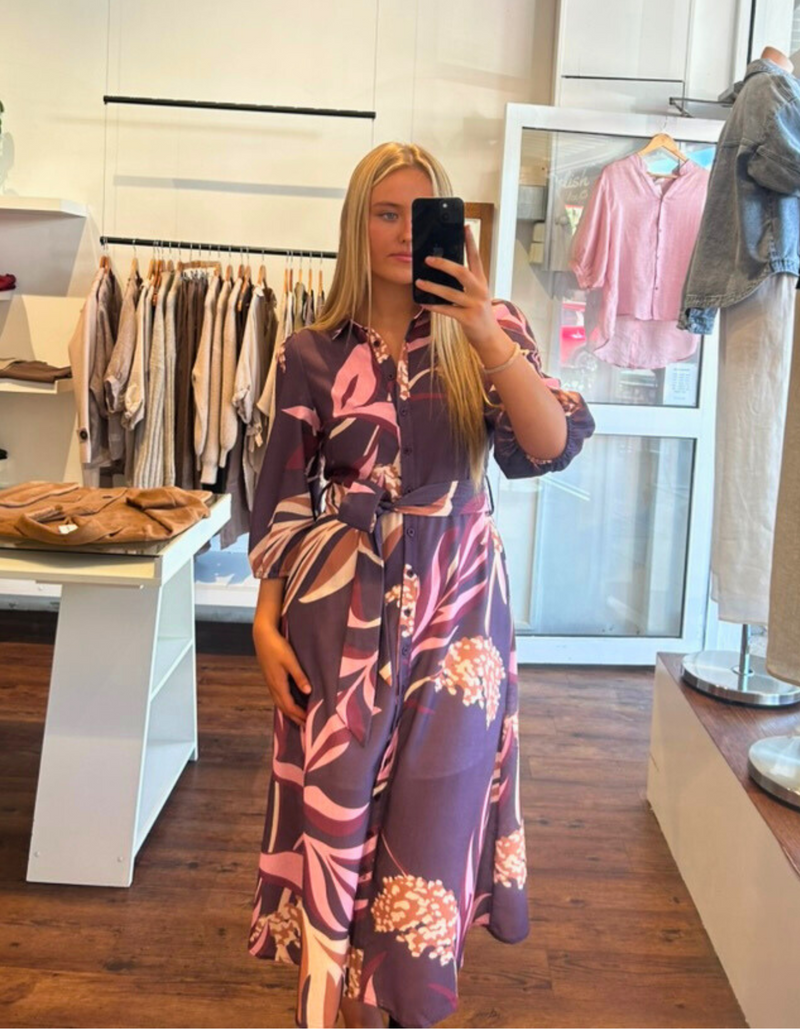 Luna Half Sleeve Button Up Belted Midi Dress in Plum Print