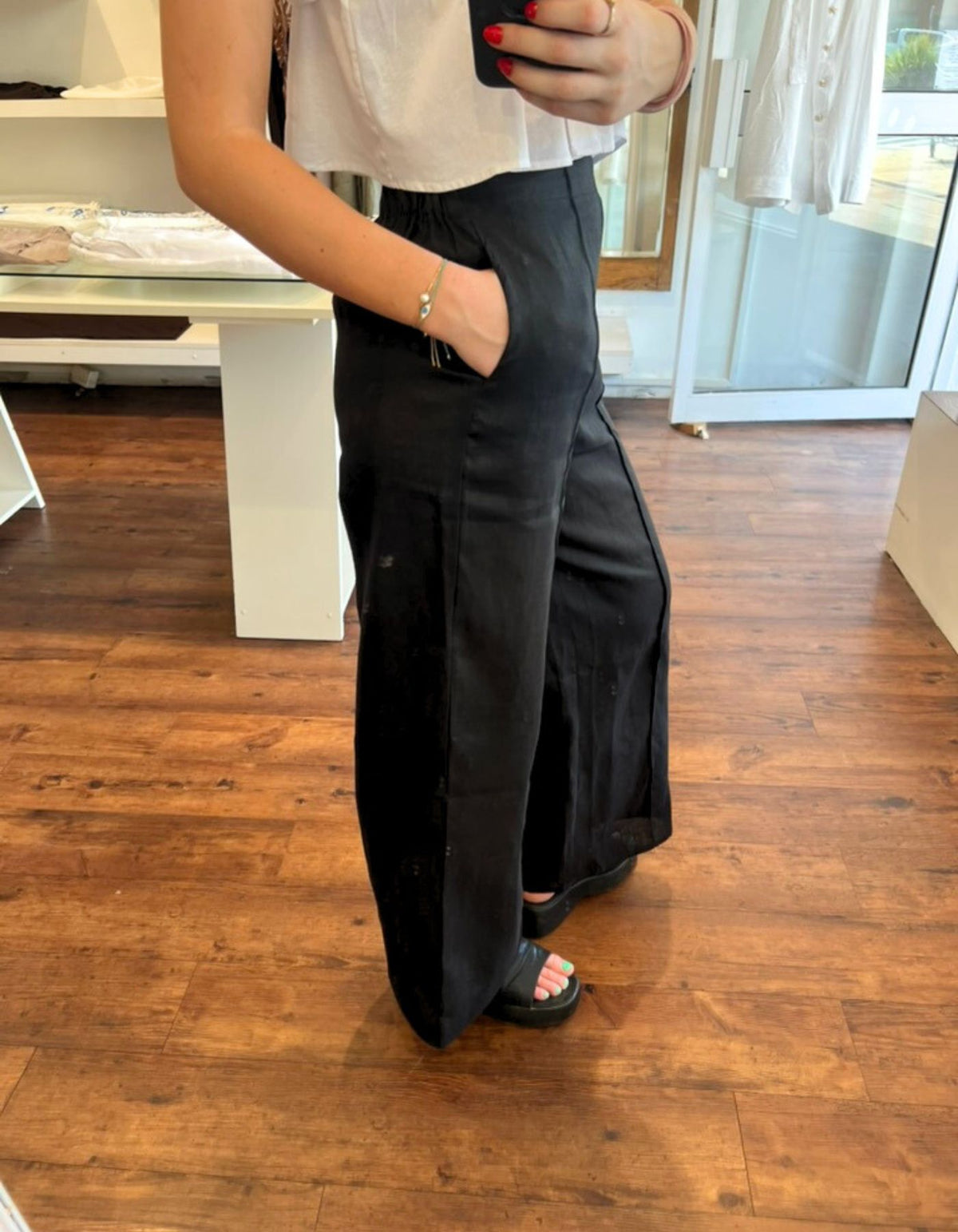 Farah Elastic Back Pants in Black Linen