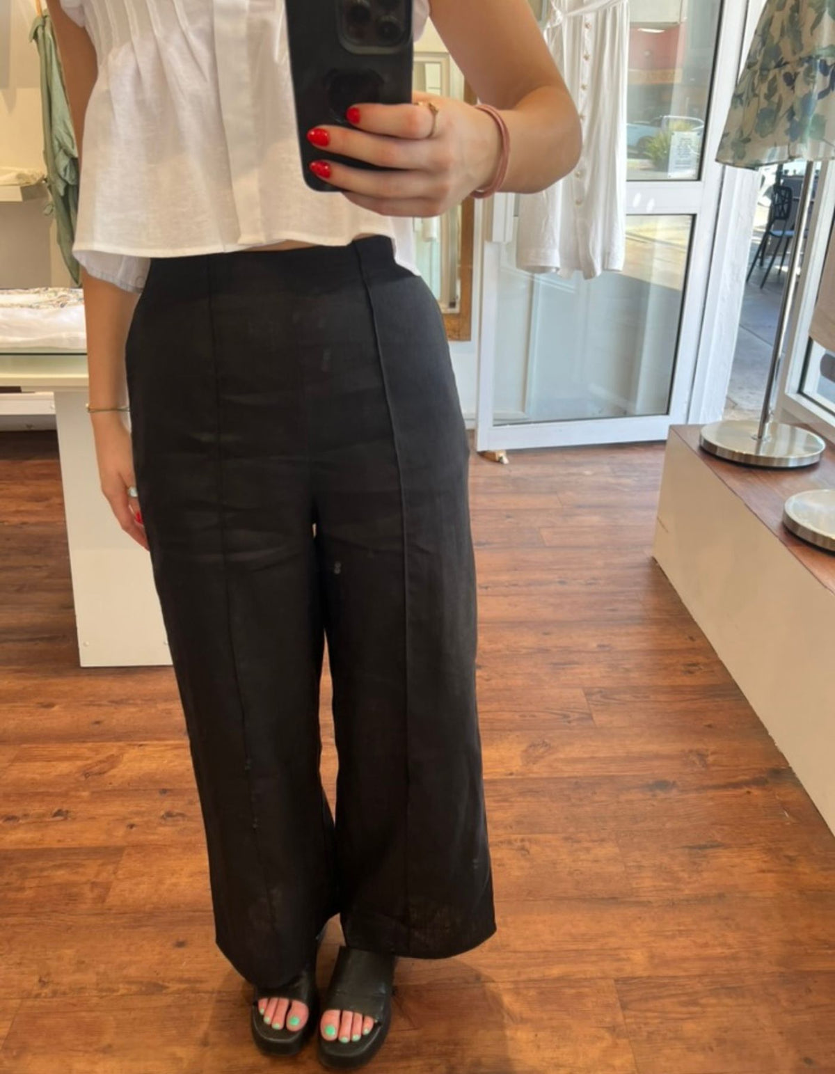 Farah Elastic Back Pants in Black Linen