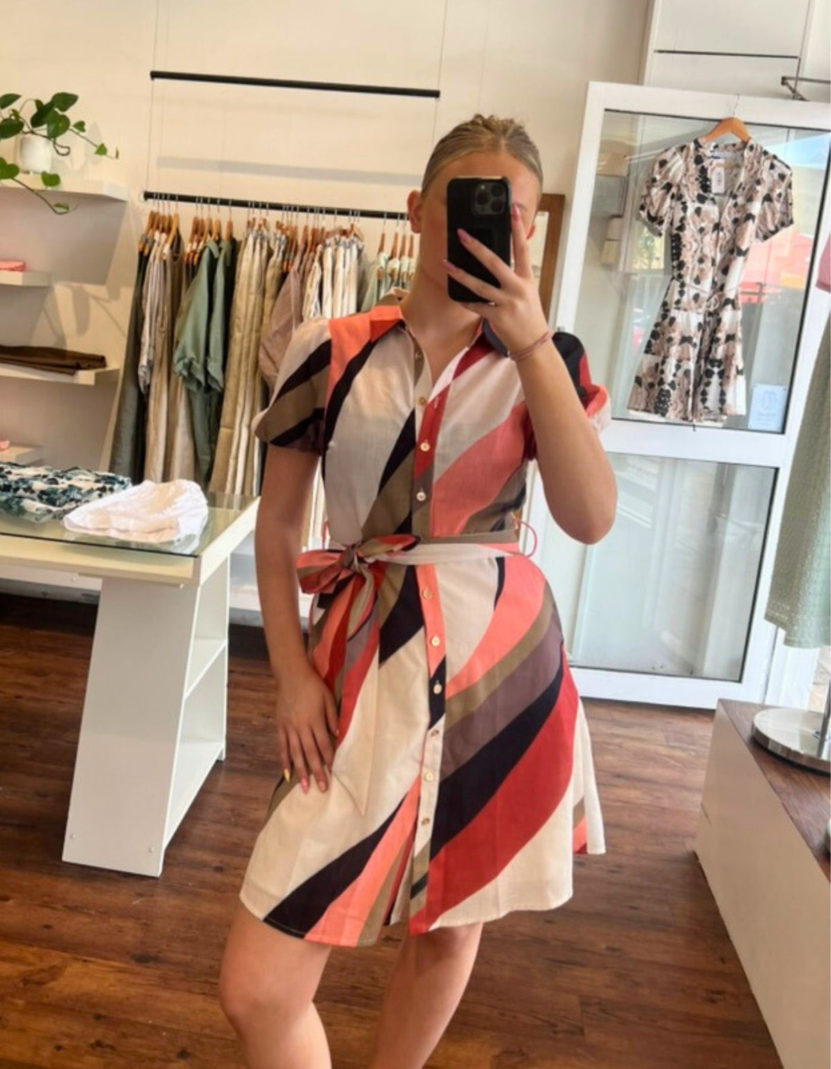 Cleo Short Sleeve Dress in Earthy Tonal Print