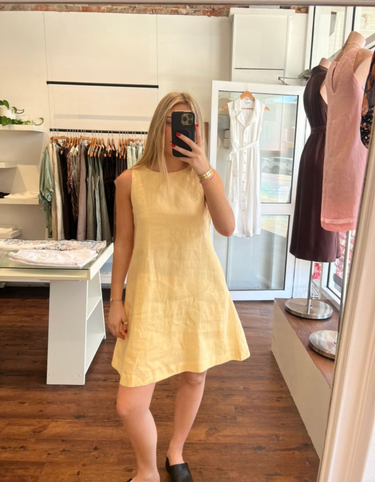 Apex A Line Sleeveless Linen Shift Dress in Lemon