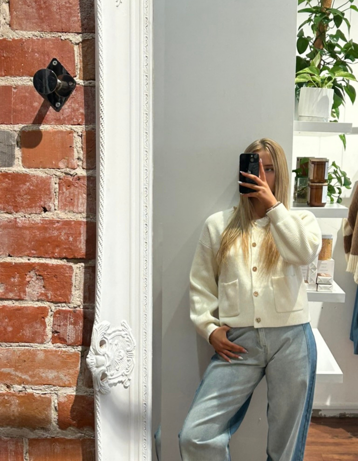 Dani Crew Neck Front Pockets Cardigan in White