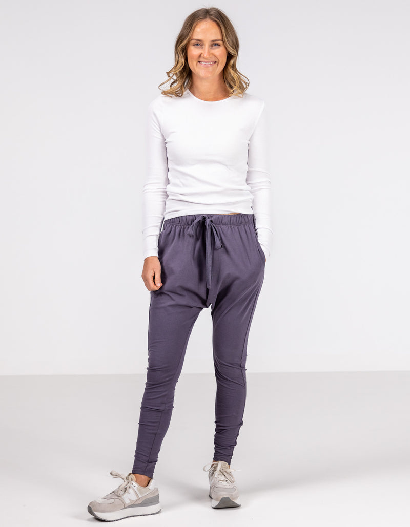 Kiera Cotton Jogger Pant in Gunmetal