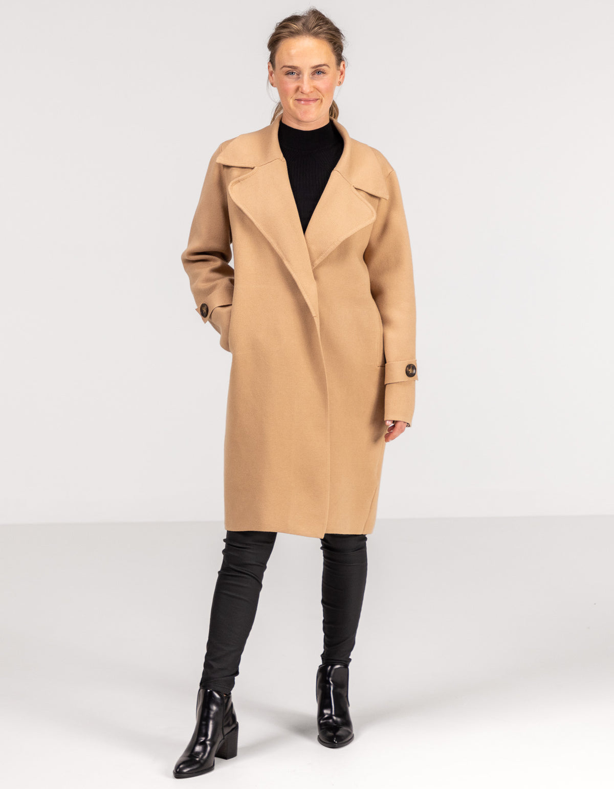 Nyx Balloon Sleeve Fitted Knit Jumper in Black