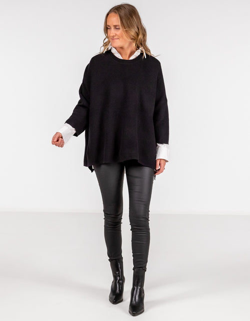 Juniper Oversize Ribbed Knit Jumper in Black