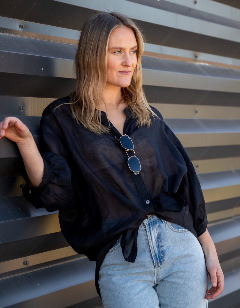 River Relaxed Fit Shirt in Black Linen