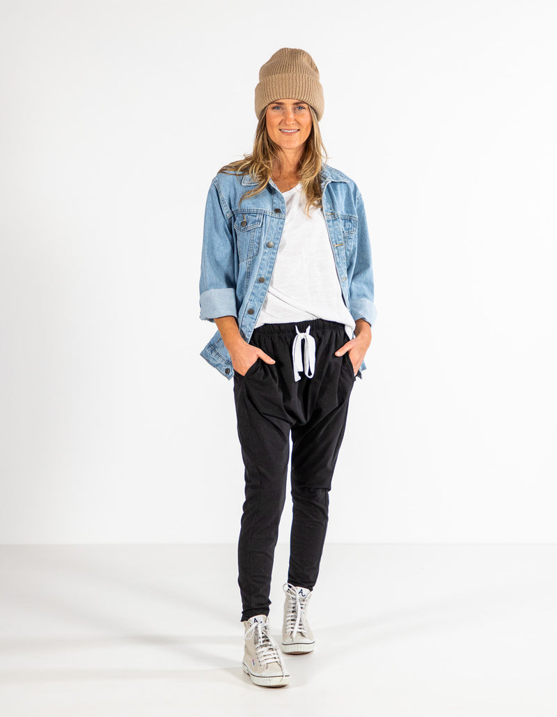 Kiera Cotton Jogger Pant in Black